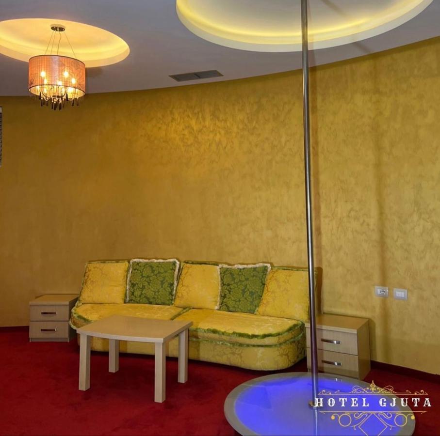 Hotel Gjuta Farke e Madhe Exteriör bild